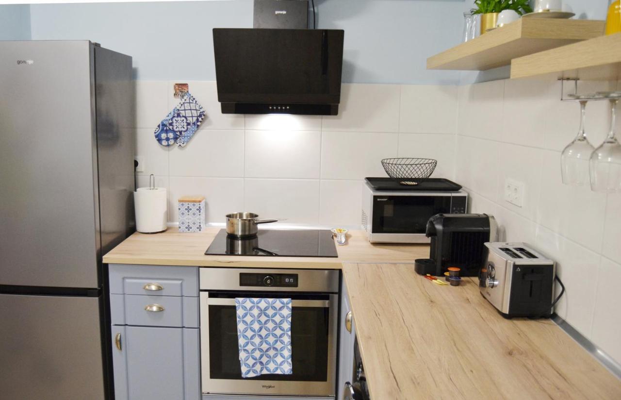 Sunshine - New & Quiet 1Br Apt, Business Area, Close To Airport, Highway A3, Subway بوخارست المظهر الخارجي الصورة