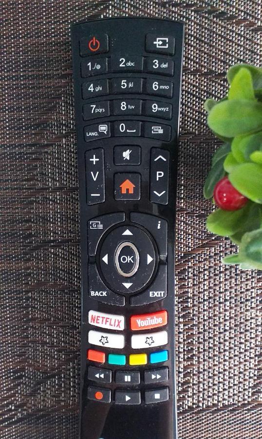 Sunshine - New & Quiet 1Br Apt, Business Area, Close To Airport, Highway A3, Subway بوخارست المظهر الخارجي الصورة