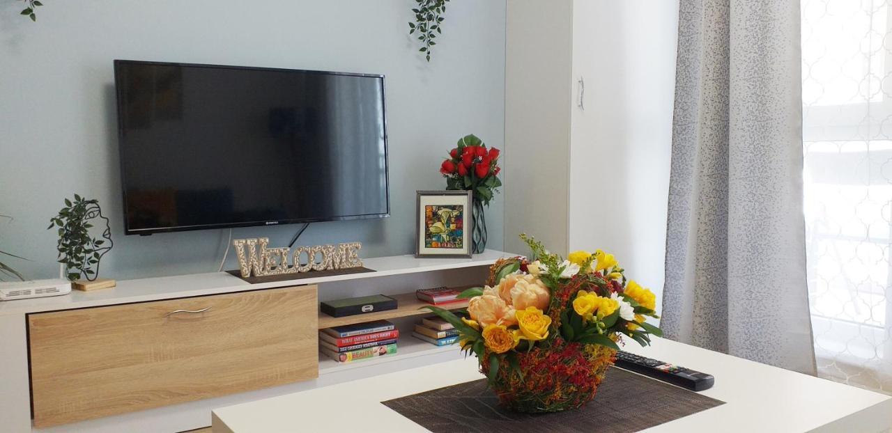 Sunshine - New & Quiet 1Br Apt, Business Area, Close To Airport, Highway A3, Subway بوخارست المظهر الخارجي الصورة